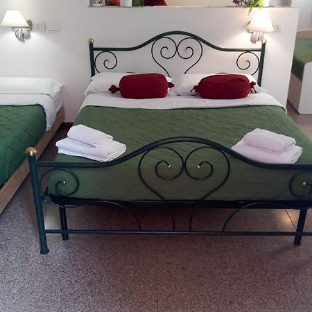 Marconi Rooms Loggia Delle Erbe Verona Luaran gambar