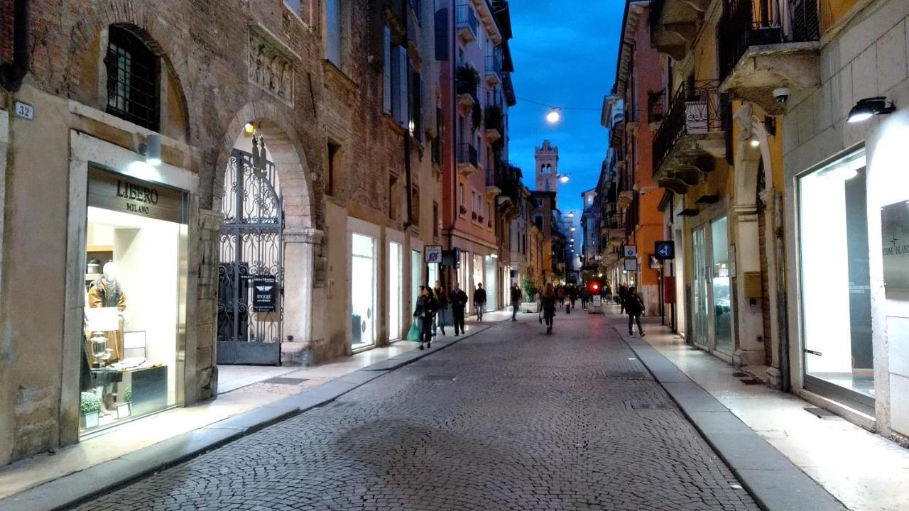 Marconi Rooms Loggia Delle Erbe Verona Luaran gambar